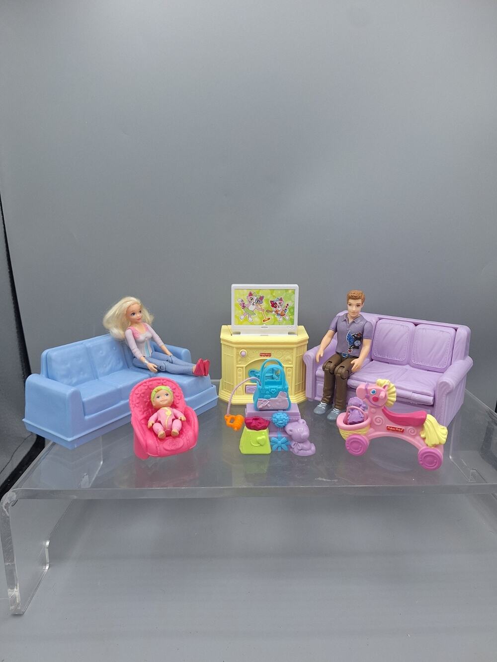 Fisher Price~LOVING FAMILY~Living Room Set~MOM DAD BABY~All Accessories Included